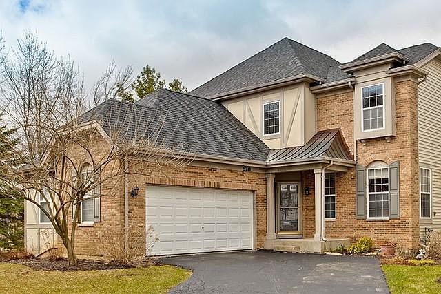 1st image of 620 Geneva Ct