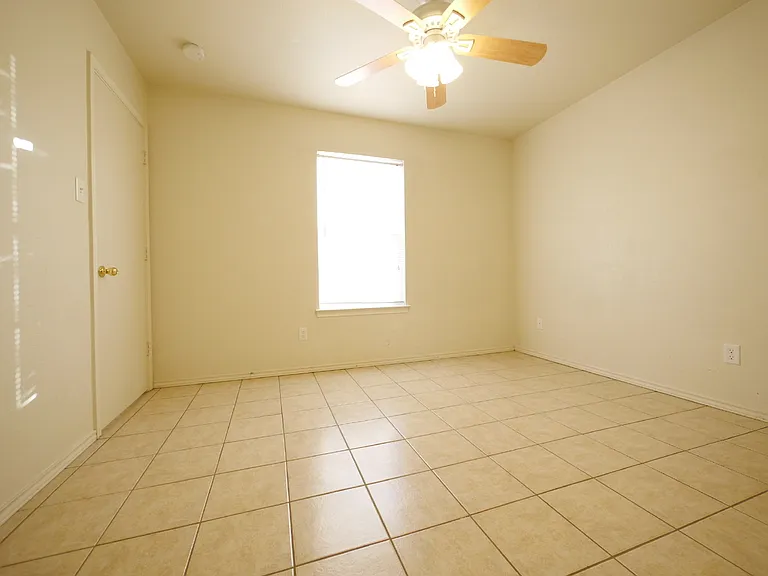1621C Inca Dr — Photo 9