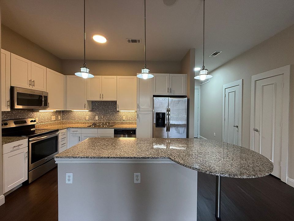 1st image of 801 & 908 N Bishop Ave #2-301