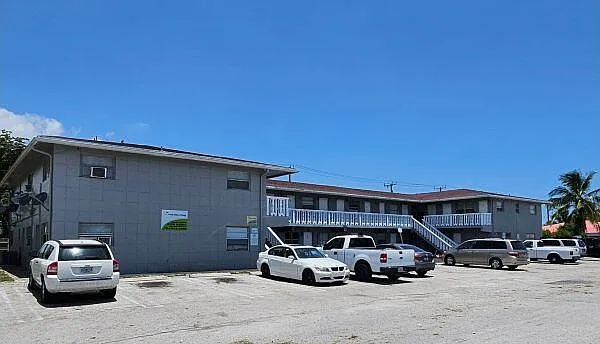 1 bed, 1.0 bath, 700 sqft, $1,600 — Photo 1