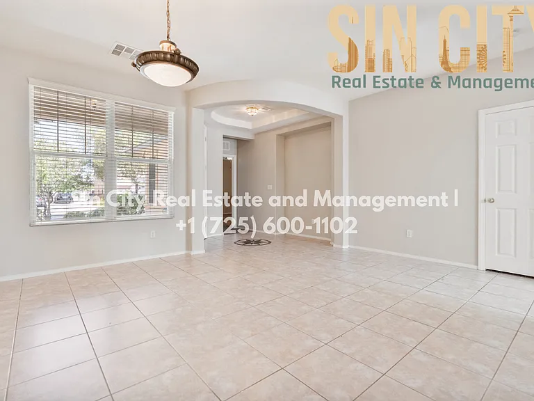 5708 Clarendon Ln — Photo 2