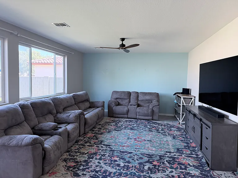 6517 N 79th Dr — Photo 5