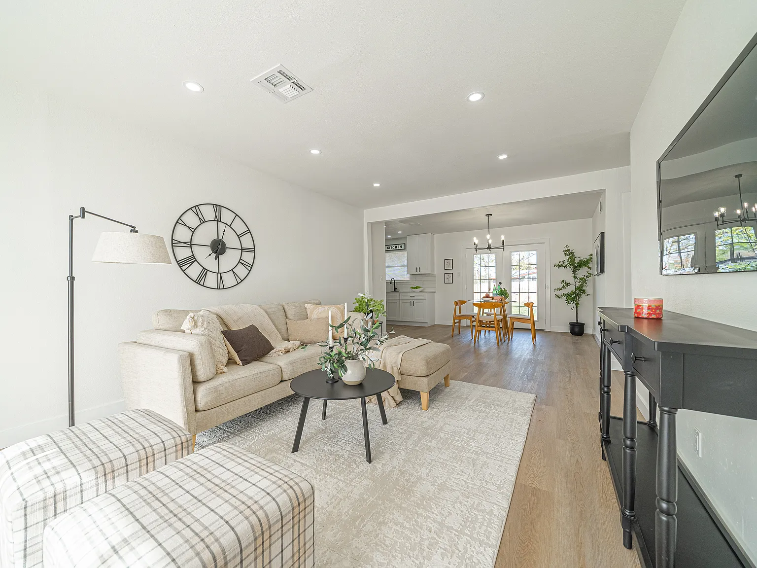 4 bed, 1510 sqft, $1,795 — Photo 3