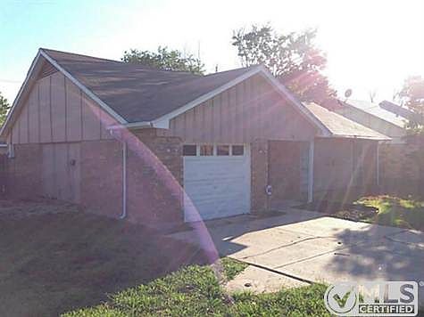 2nd image of 2408 Arapaho Dr