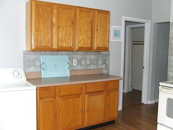 2nd image of 129 Union St #131