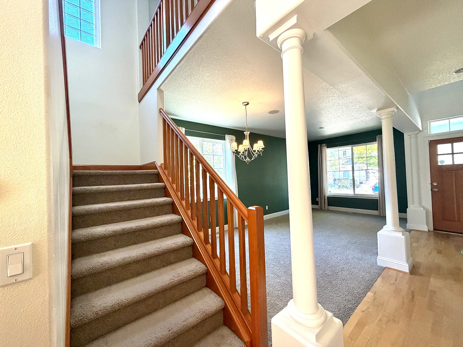 5 bed, 2475 sqft, $3,700 — Photo 4