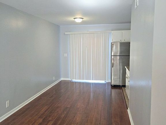 4th image of 370 Wallace Rd APT G15