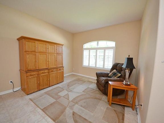 3rd image of 555 Groves End Ln