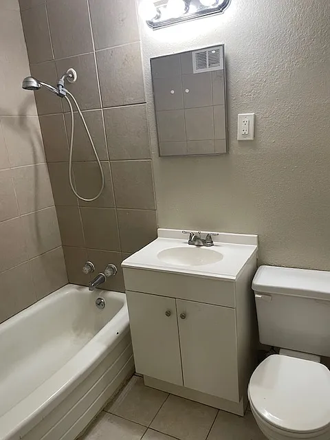 2 bed, 640 sqft, $950 — Photo 3