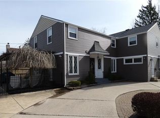201 Roycroft Blvd, Amherst, NY 14226