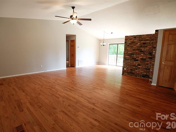 2nd image of 5516 Brookwood Ln