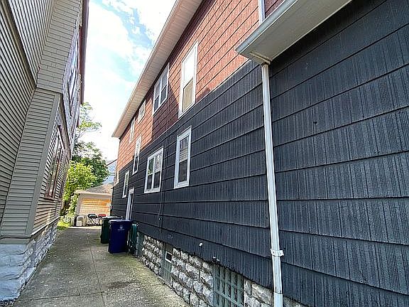 2nd image of 9 Goulding Ave