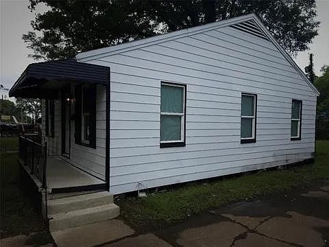 2nd image of 5224 Mansfield Rd