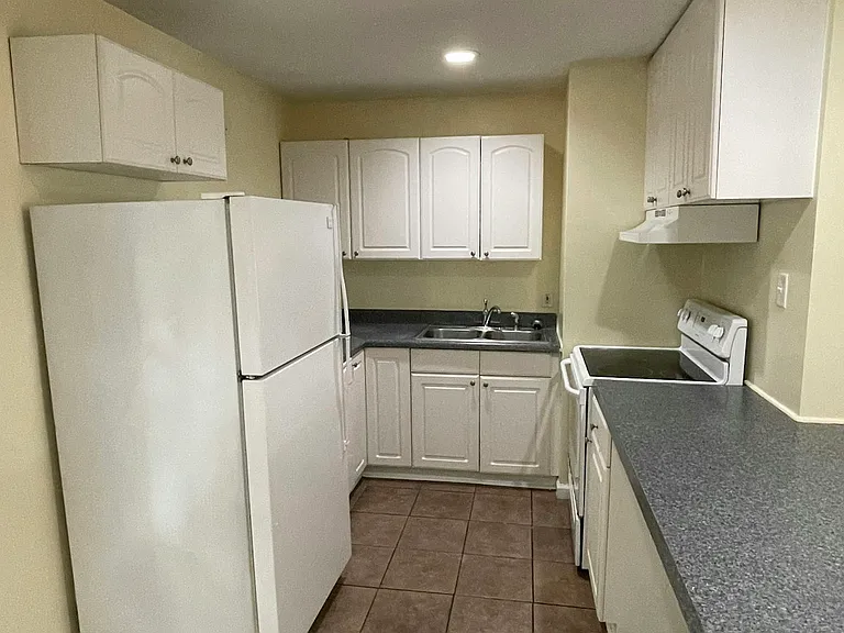 6910 Damascus Rd — Photo 12