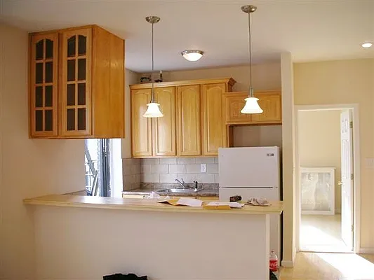 Rented by Azure Realty NY LLC | media 14