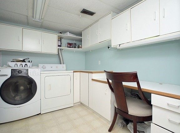 4th image of 544 Newmarket St