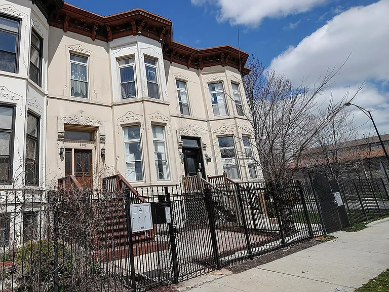 2302 W Monroe St #B — Photo 15