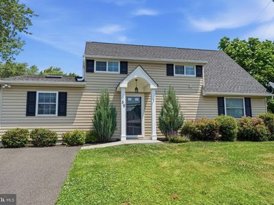 59 Iroquois Rd, Levittown, PA, 19057