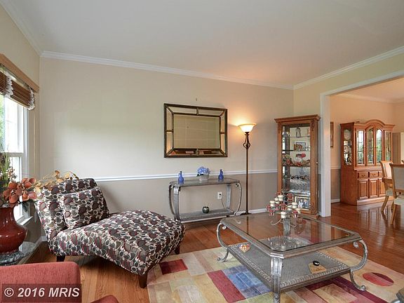 3rd image of 20305 Mallet Hill Ct