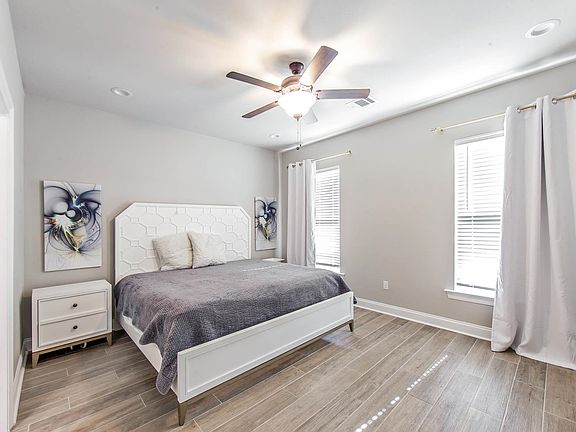 5th image of 200 Kingswood Ave