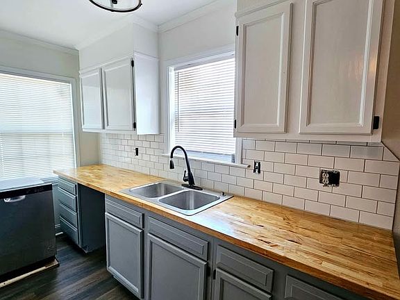 4th image of 3508 Louisiana Ave