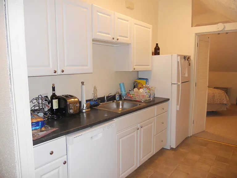 124 Nichols Ave #3 — Photo 8