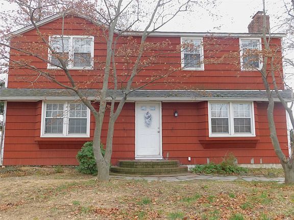 3rd image of 156 Farmers Ave