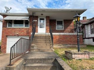 637 5th St, New Martinsville, WV 26155