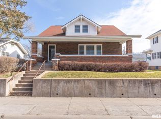 2719 Harrison St, Davenport, IA 52803