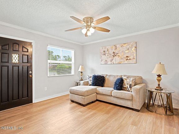 4th image of 5032 FOXBORO Road