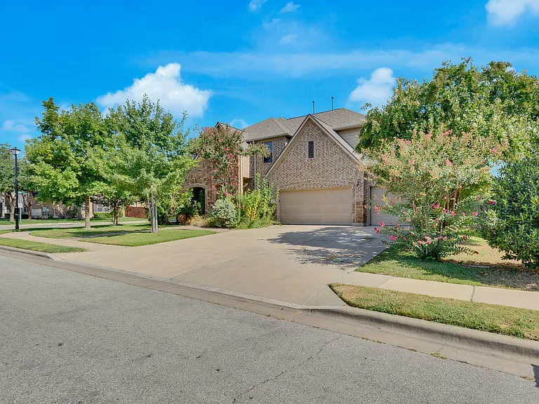 2500 Speidel Dr — Photo 4