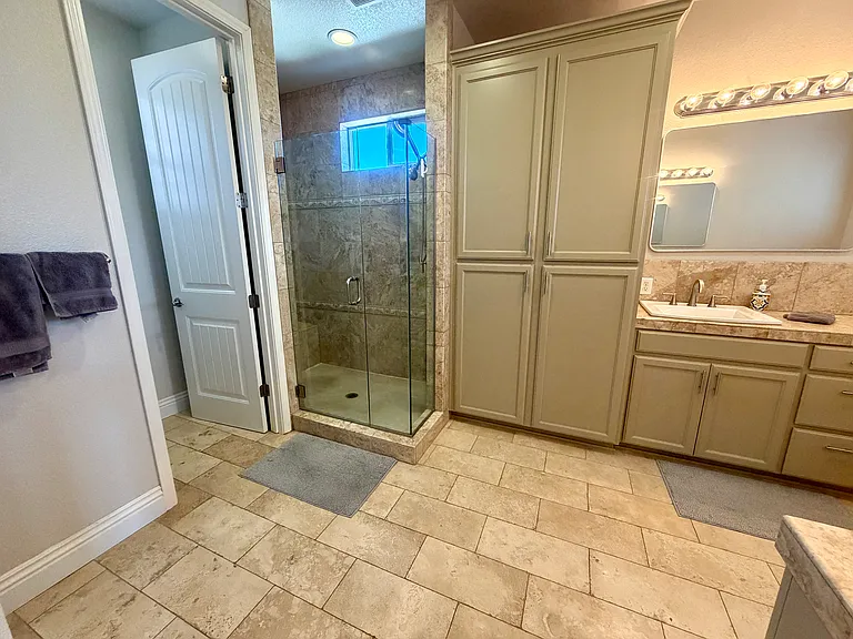 5205 Skyler Ct — Photo 48