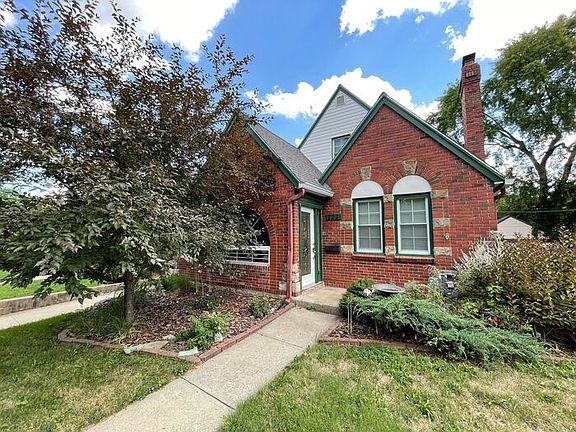 2nd image of 727 E Gregory Blvd