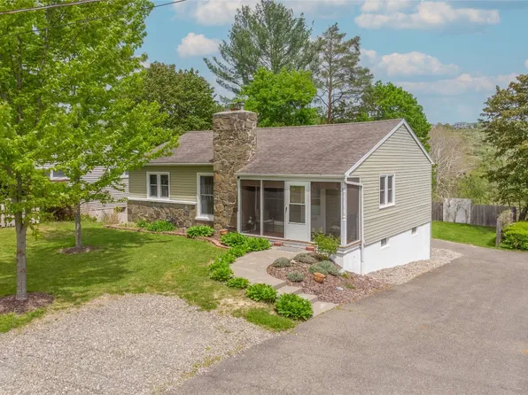 1629 Rita Rd, Vestal, NY 13850