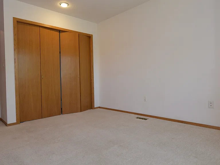 5636 Pennsylvania Ave — Photo 10