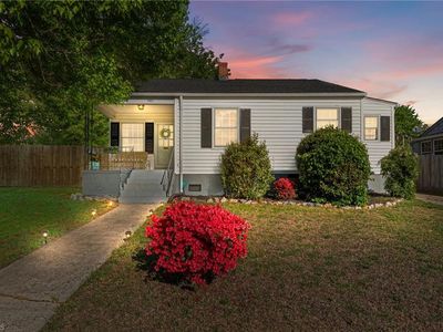 1521 Summit Ave, Greensboro, NC, 27405