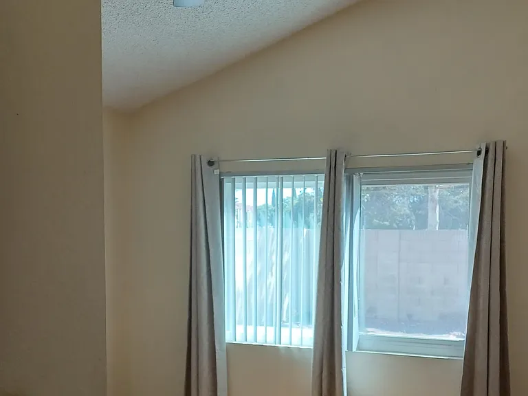 same room without furniture