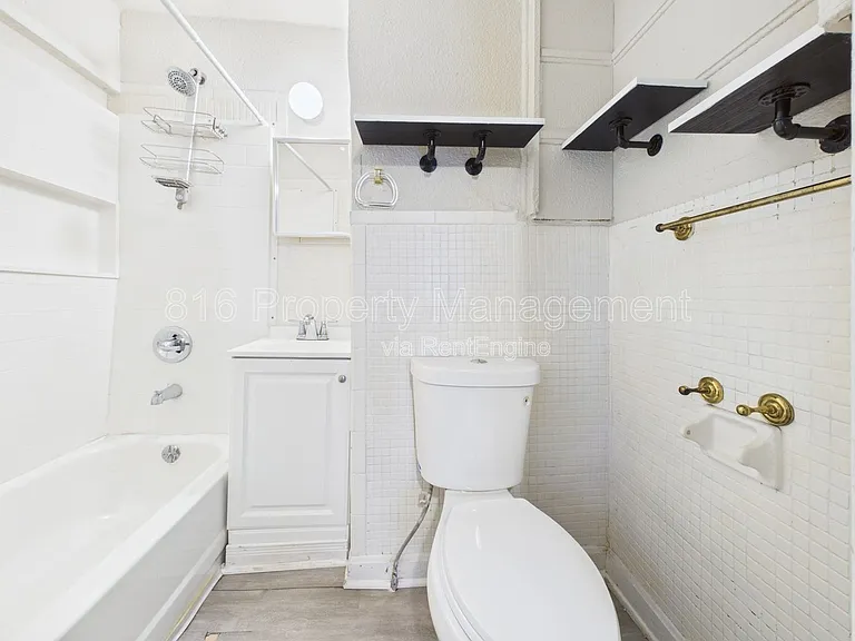 4028 E 68th Ter — Photo 13