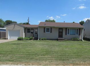 1005 12th St, Silvis, IL 61282