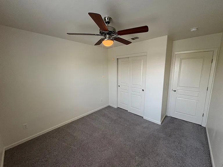 641 S Laguna St — Photo 31