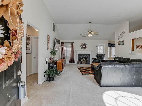 3rd image of 5013 Yellow Stone Dr