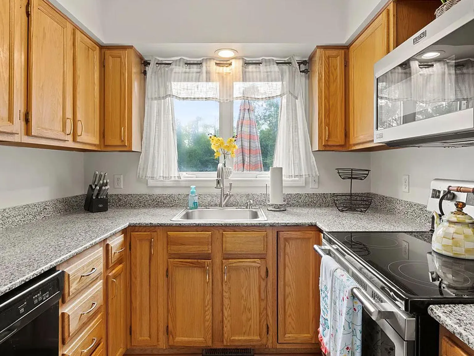 91 Schilling Ln — Photo 4