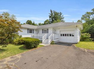 26 Alderwood Dr, West Hartford, CT 06117