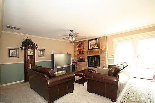 BEAUTIFUL LIVING AREA OPEN TO KITCHEN