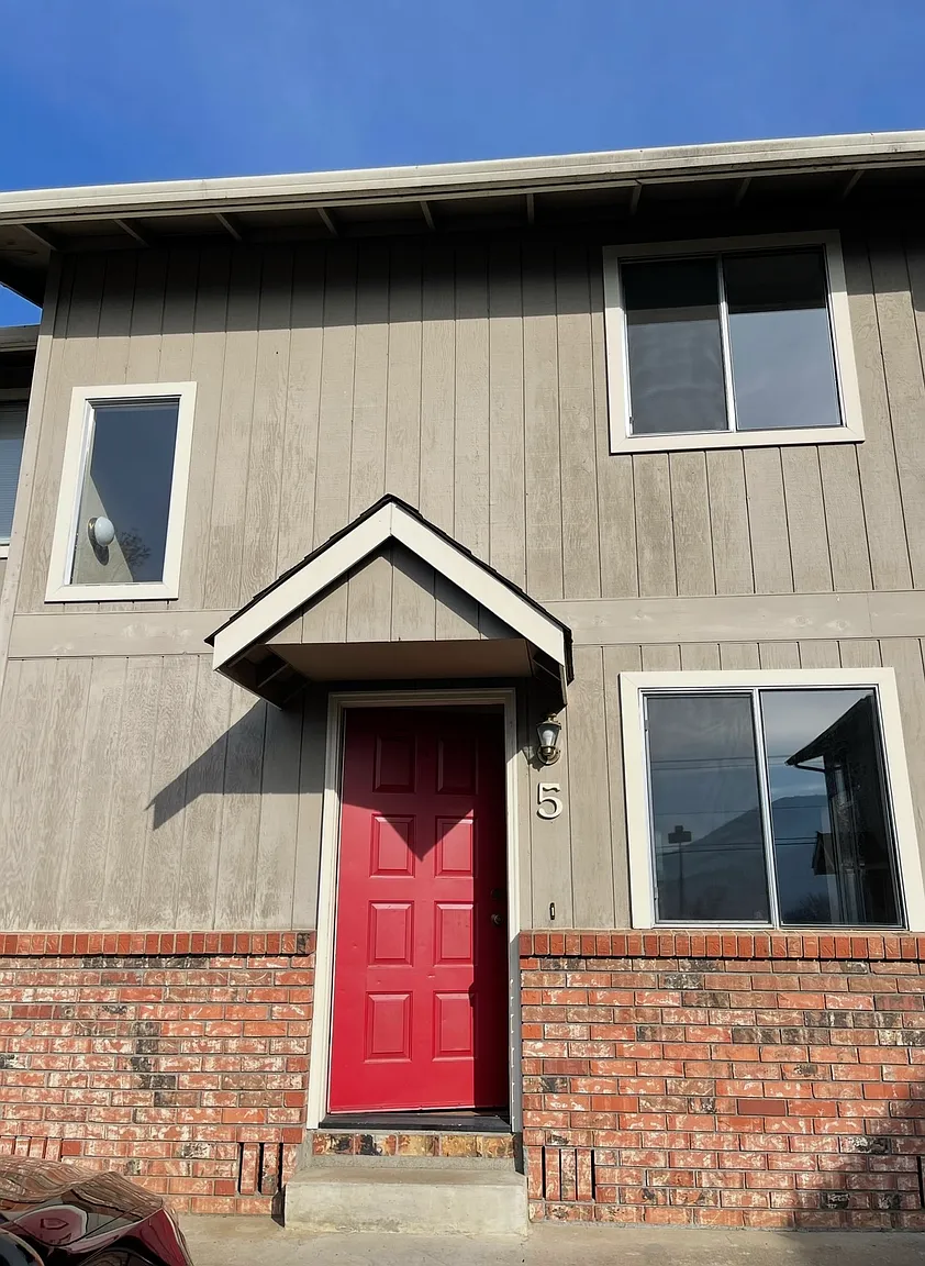 2088 NE Fairview Ave #6 photo 1