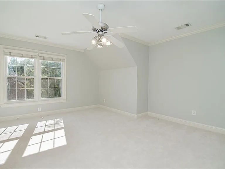 4012 Erin Dr — Photo 48