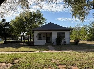 609 N 7th Ave, Fairview, OK 73737