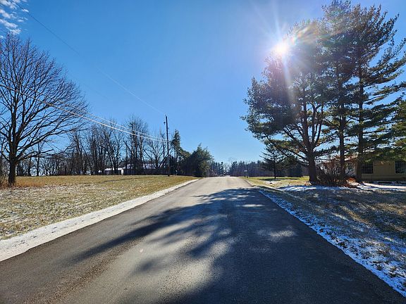 3rd image of 62 Lake Wildwood Dr