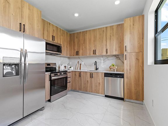 4th image of 13350 SW 265th Ter