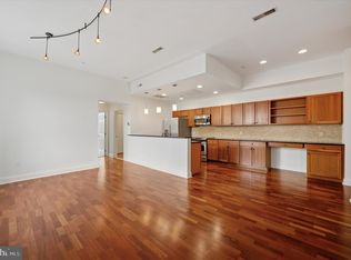 1 Academy Cir UNIT 324, Philadelphia, PA 19146